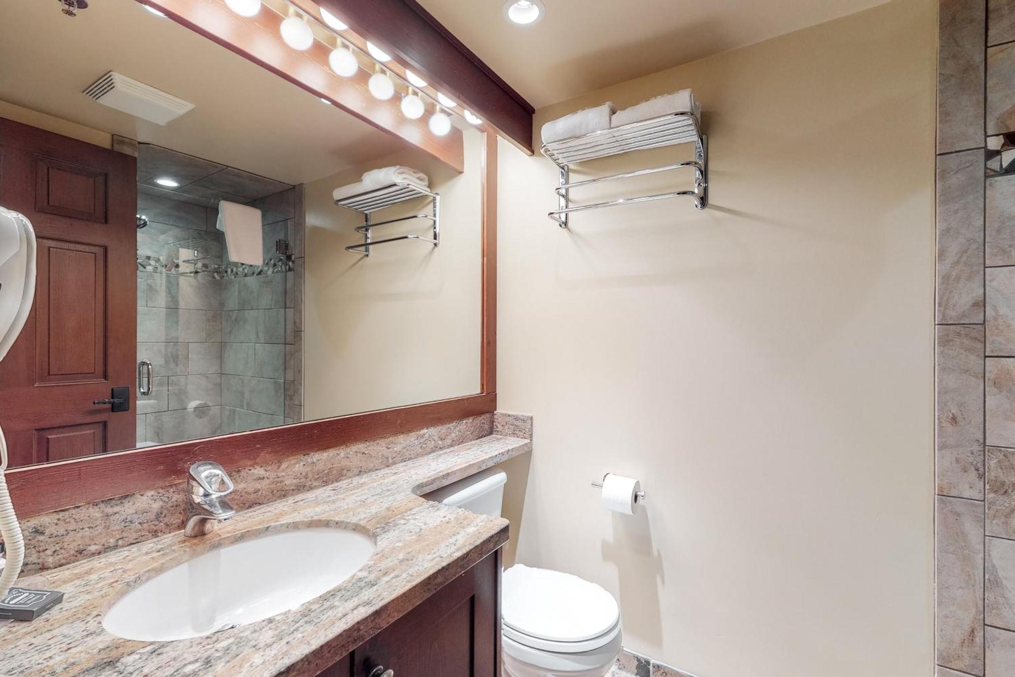 Greystone Lodge ウィスラー 部屋 写真